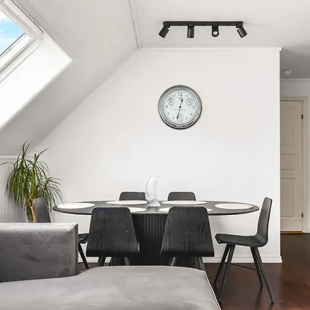Spacious 3-bedroom In Apartment